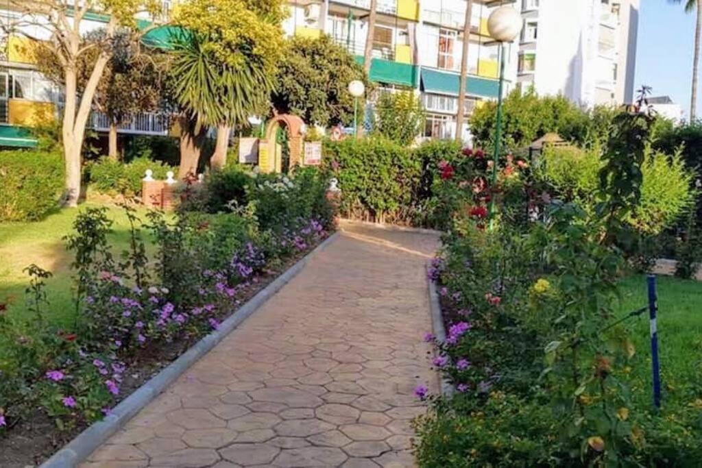 Beautiful Sea Views Cozy Apartment 350 M From Beach Benalmádena Esterno foto