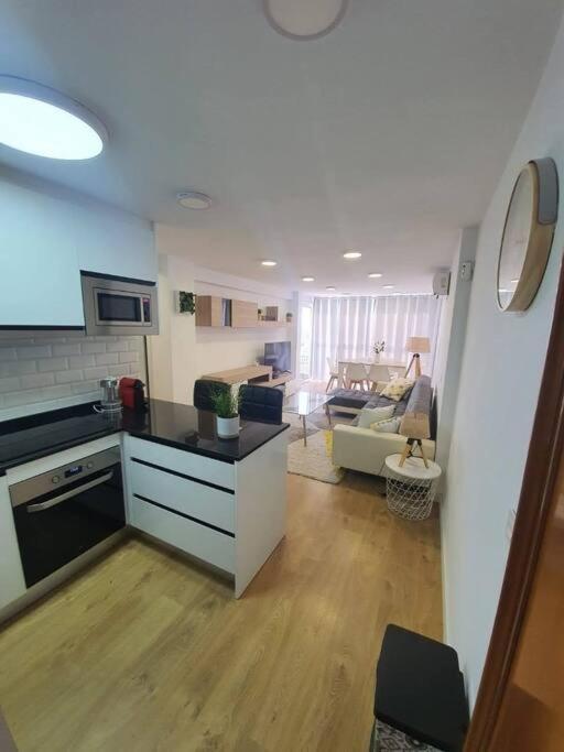 Beautiful Sea Views Cozy Apartment 350 M From Beach Benalmádena Esterno foto