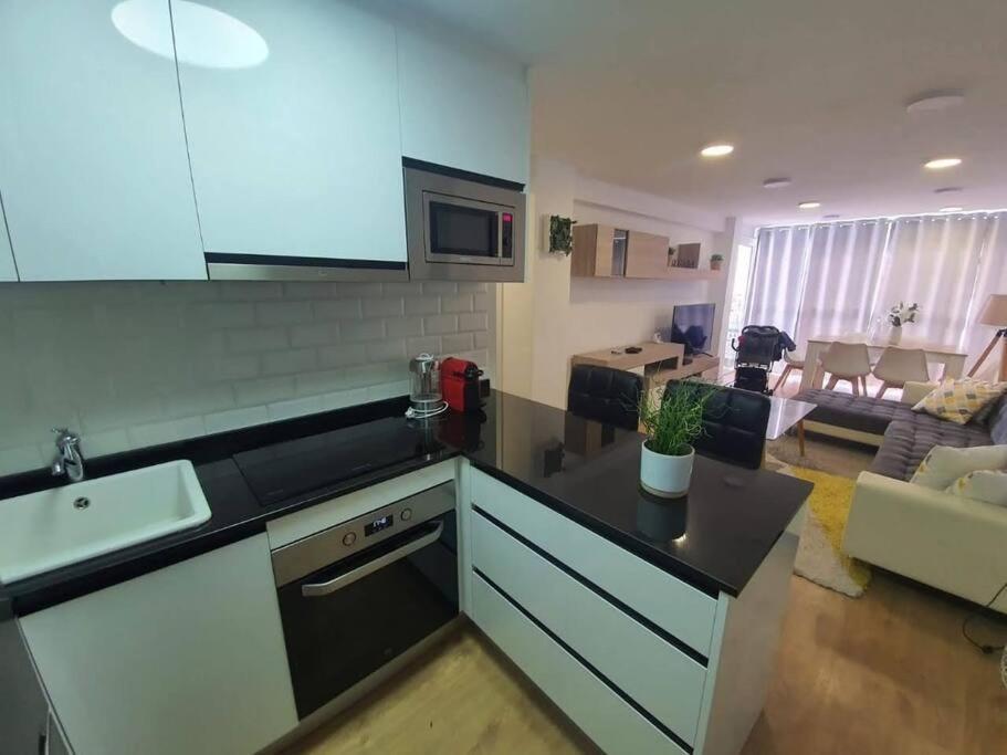 Beautiful Sea Views Cozy Apartment 350 M From Beach Benalmádena Esterno foto